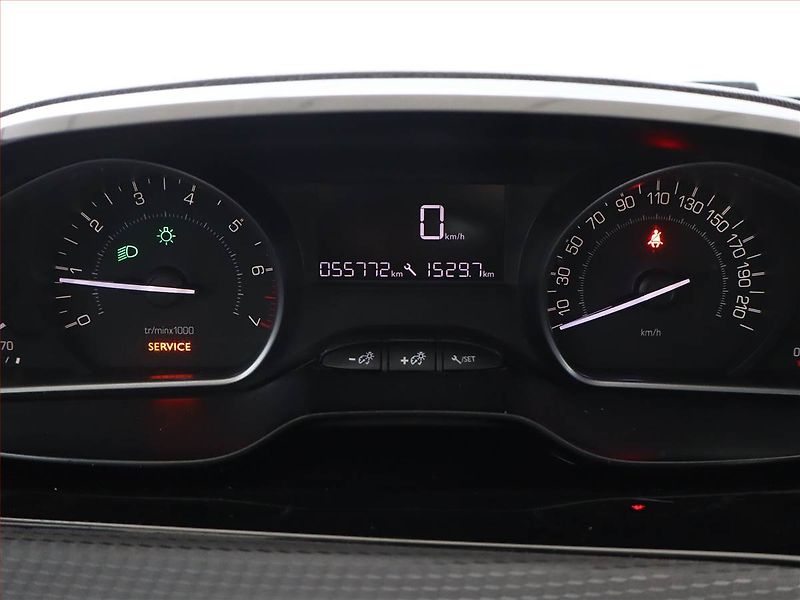 Peugeot 2008 (2016) 1.2 PureTech, Serv.kniha - fotka 8 z 11