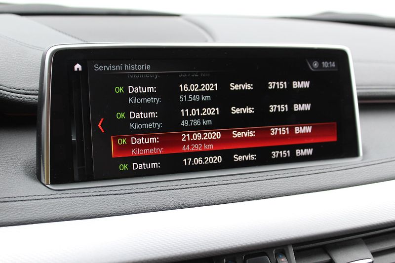 BMW X6 xDrive30d Mpaket  - fotka 22 z 27