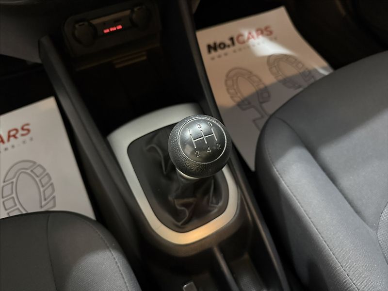 Kia Rio 1,3   i KLIMA HEZKÝ STAV ALU - fotka 15 z 24