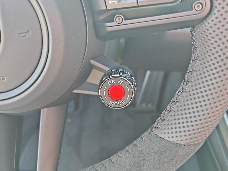 Porsche 911 911 Cabrio, BOSE,1. Majitel - fotka 32 z 45