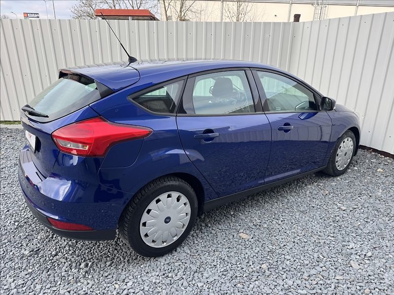 Ford Focus 1,5 TDCi 77kW NAVIGACE - fotka 13 z 50