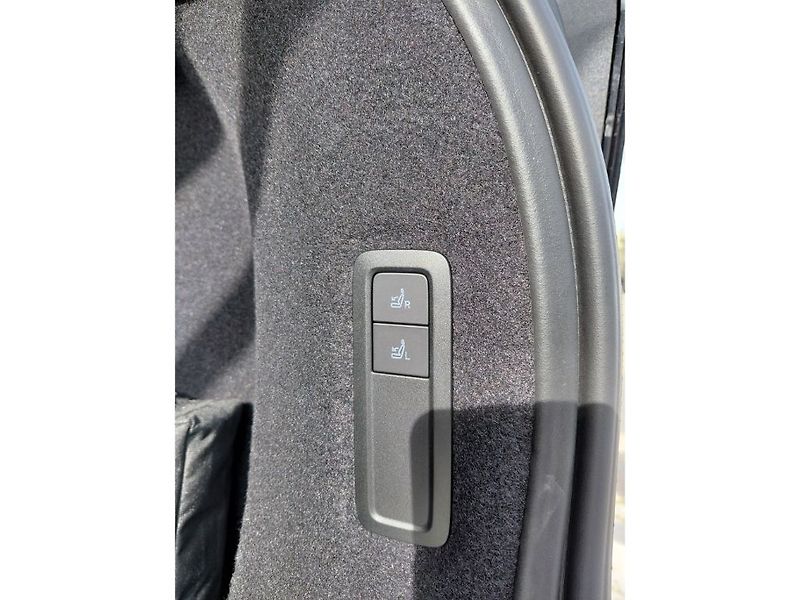 Volvo EX60 Ultra P10 380kW - fotka 9 z 31