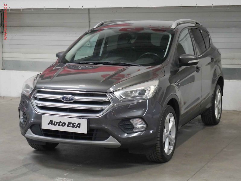 Ford Kuga (2017) 1.5TDCi, ČR, Navi, park.čidla - fotka 3 z 21