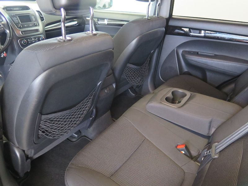 Kia Sorento (2013) 2.2CRDi,4x4,kamera,tažné - fotka 17 z 28