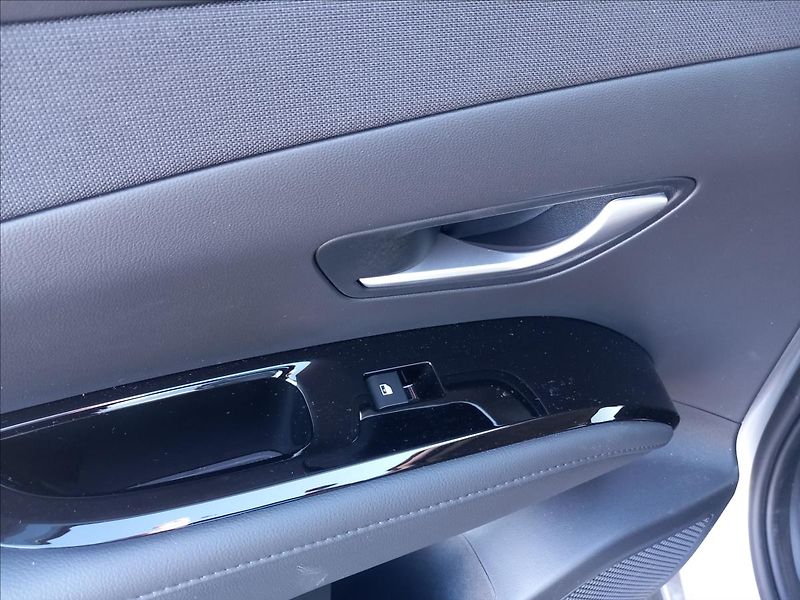 Hyundai Tucson 1,6 T-GDI MT STYLE - fotka 18 z 21