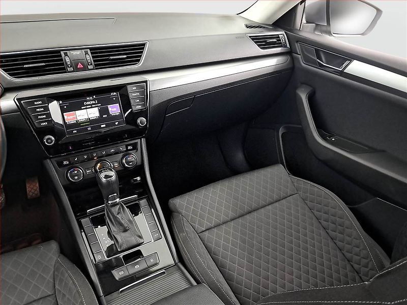 Škoda Superb (2016) 2.0 TDI, Automat, Navi - fotka 8 z 22