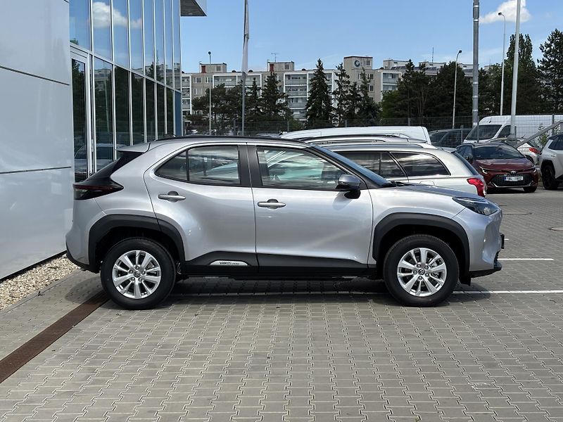 Toyota Yaris Cross (2026) LIMITED EDITION 1,5 HEV AT - fotka 13 z 14