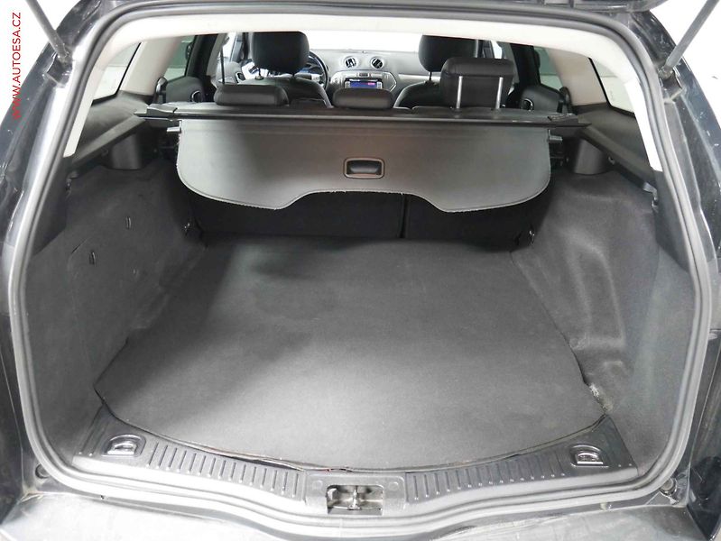 Ford Mondeo (2008) 2.0 TDCi, autoAC - fotka 7 z 23