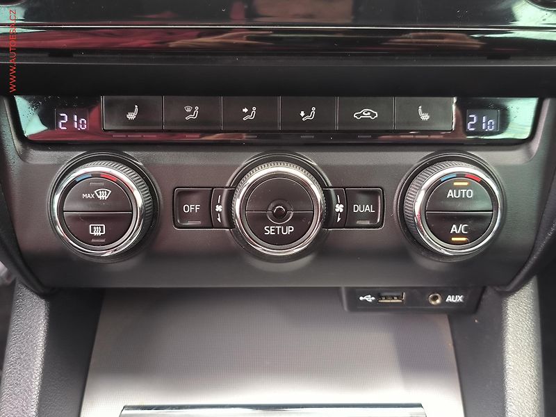 Škoda Octavia (2014) 1.6 TDi, Ambition, navi - fotka 15 z 19