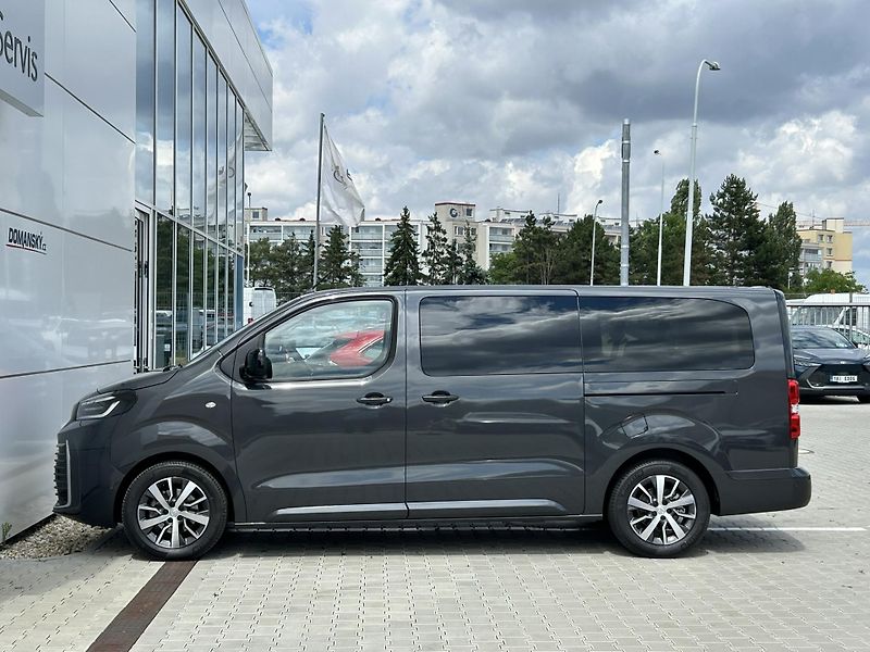 Toyota ProAce Verso (2025) L2 FAMILY 2,0D AT8 8 MÍST - fotka 12 z 14