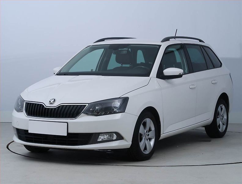 Škoda Fabia (2015) 1.2 TSI, Tempomat - fotka 2 z 17