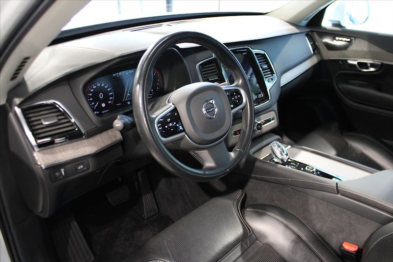 Volvo XC90 B5 AWD 173 kW Inscription Pole - fotka 13 z 36