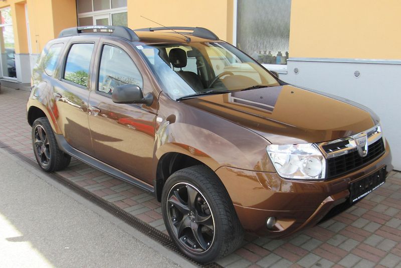 Dacia Duster 1.6i KLIMA SADA KOL - fotka 1 z 20