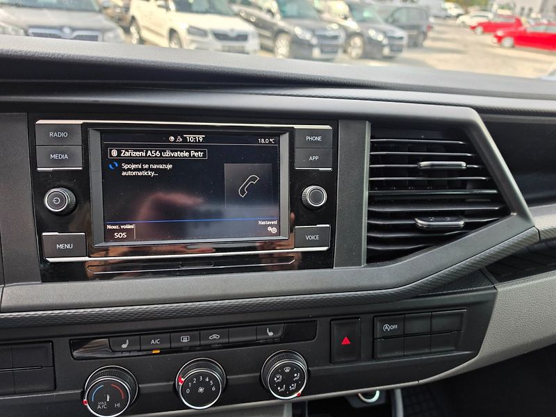 Volkswagen Transporter (2022) T6.1  2.0 TDI 9 míst - fotka 10 z 20