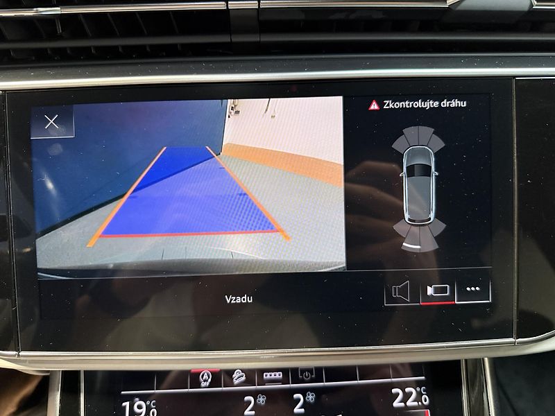 Audi Q7 3.0 50 TDI quattro tiptronic S - fotka 8 z 16