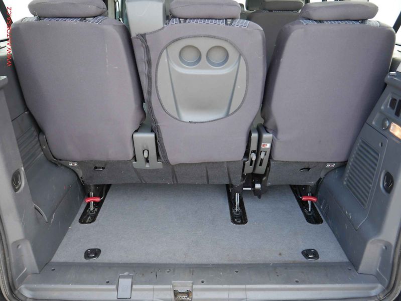 Citroën Jumpy (2015) 2.0HDi 6míst, 1.maj,ČR - fotka 7 z 16