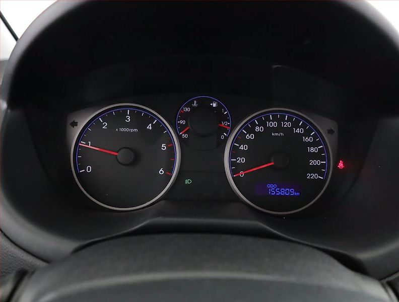 Hyundai i20 (2013) 1.1 CRDi - fotka 8 z 12