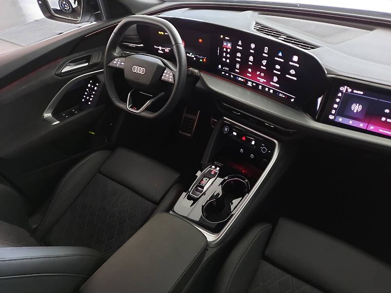 Audi Q5 (2025) 2.0 TDI quattro (150kW/204k) S - fotka 12 z 25