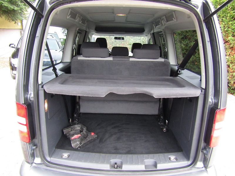 Volkswagen Caddy (2013) 1.6 TDI 75kW  7 MÍST - fotka 22 z 37