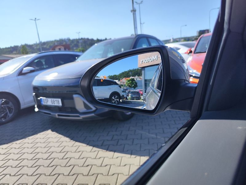 Hyundai Ioniq 1.6 GDI/104kW MY20 Style PHEV - fotka 17 z 37