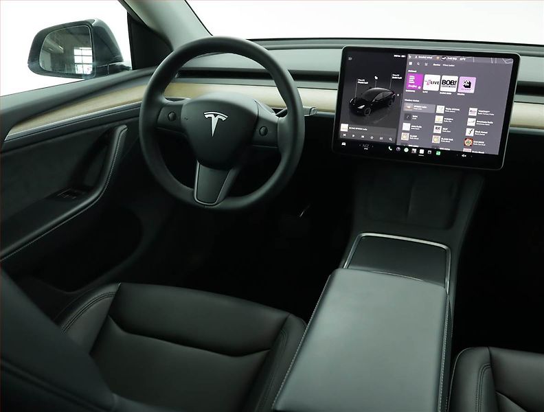 Tesla Model Y (2023) Long Range AWD 79kWh, SoH 93% - fotka 7 z 22