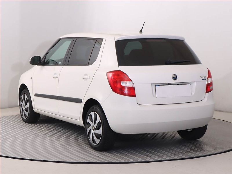 Škoda Fabia (2010) 1.2 TSI, po STK, dobrý stav - fotka 4 z 14