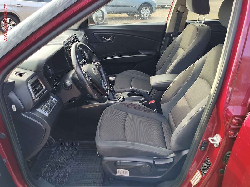 SsangYong Tivoli (2020) 1.5 TGDi, Kamera - fotka 9 z 18