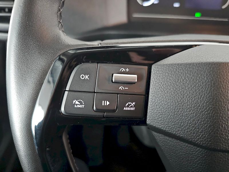 Toyota ProAce Verso (2024) 2.0D 140k L2 Combi 8 míst - fotka 20 z 27