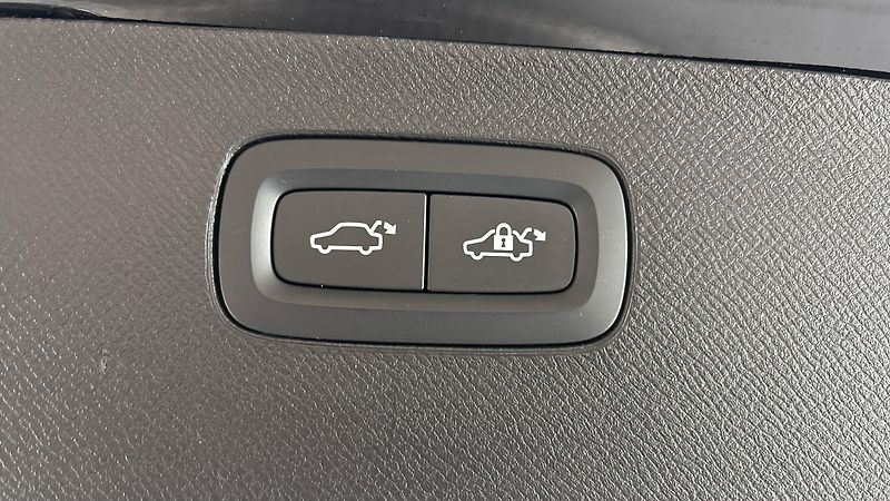 Volvo XC90 2.0 B5 AUT AWD Plus Bright - fotka 20 z 32