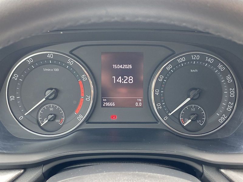 Škoda Octavia (2024) 1.5 TSI M-HEV DSG Ambition - fotka 7 z 28