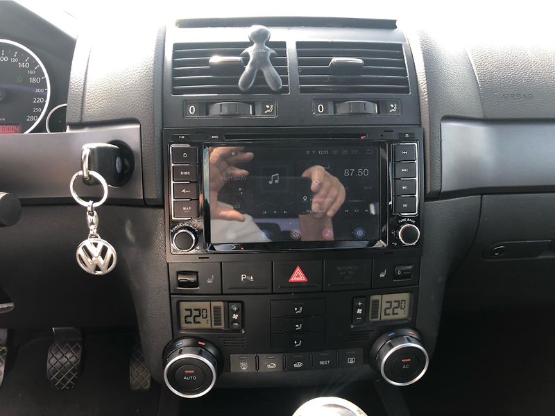 Volkswagen Touareg A 3,0 TDI - fotka 19 z 26