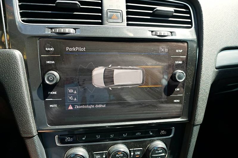 Volkswagen Golf Variant (2018) MATCH 1,0 TSI 81 kW - fotka 33 z 37