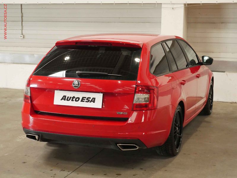 Škoda Octavia (2014) 2.0TDi, 2.maj, RS, Bixen, AC - fotka 6 z 21