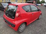 Peugeot 107 1,0 - náhled 6