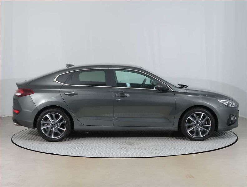 Hyundai i30 (2021) 1.0 T-GDI, Serv.kniha, Navi - fotka 6 z 16
