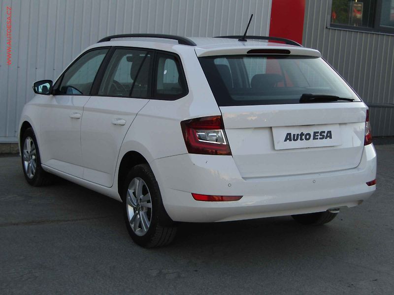 Škoda Fabia (2021) 1.0 TSi, ČR, Style, LED, - fotka 6 z 16