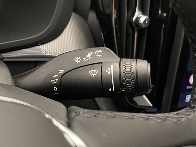 Volvo XC60 T8 AWD RECHARGE BLACK EDITION - fotka 23 z 63