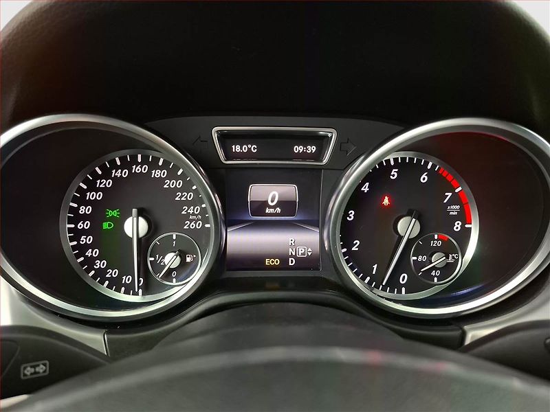 Mercedes-Benz Třídy M (2013) ML 350, 4X4, Automat, Kůže - fotka 11 z 22