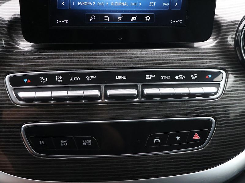 Mercedes-Benz Třídy V 2,0 220d Aut. Avantgarde L DPH - fotka 26 z 35