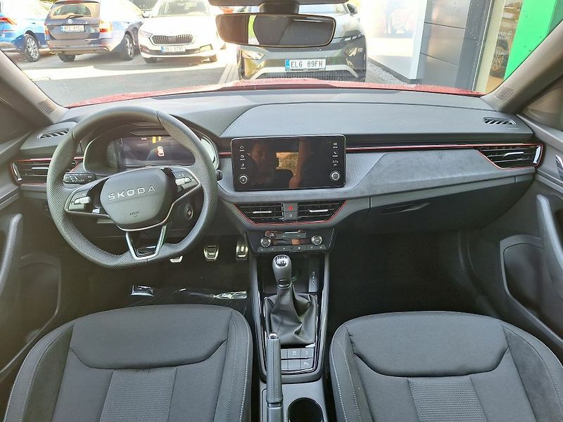Škoda Kamiq Dynamic 1,0TSI 85kW - fotka 11 z 11