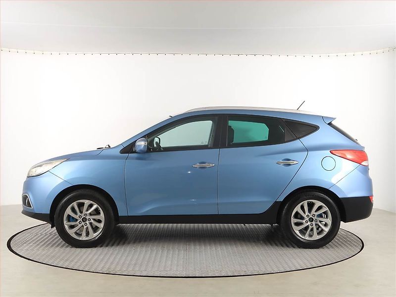 Hyundai ix35 (2012) 2.0 CRDi, 4X4, Tempomat - fotka 3 z 17