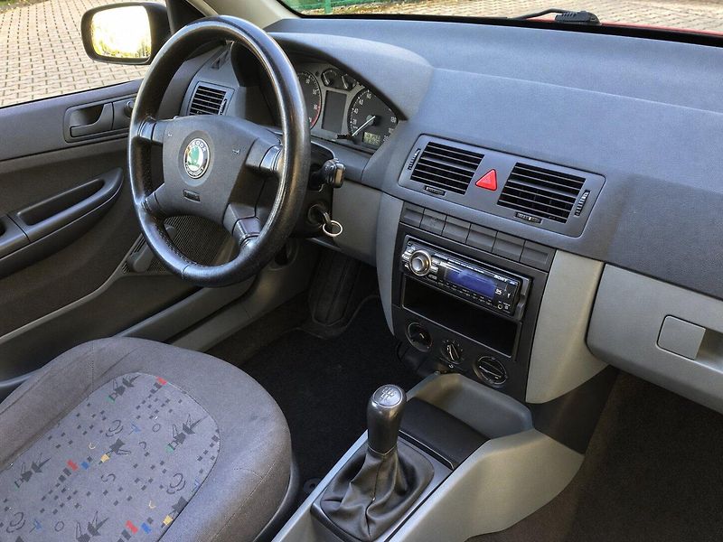 Škoda Fabia 1,4 MPi (50kW)*STK DO 9/2028* - fotka 9 z 15
