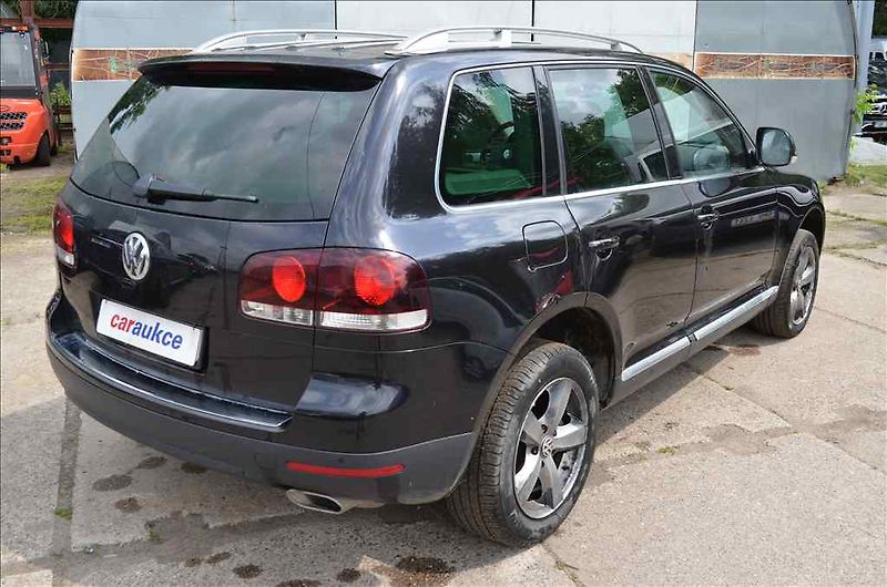 Volkswagen Touareg (2008) 3,0 TDI - fotka 4 z 30