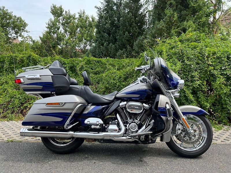 Harley-Davidson FLHTKSE ULTRA LIMITED CVO (2017) AKČNÍ CENA - fotka 2 z 15