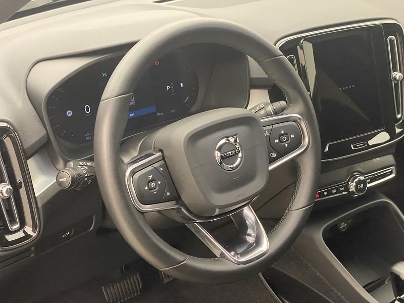 Volvo XC40 B4 CORE AUT  - fotka 19 z 49