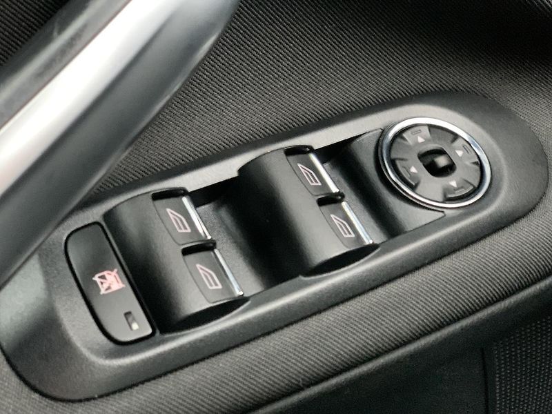 Ford Mondeo 2.0TDCi KLIMA ALU PŮVOD ČR - fotka 13 z 43