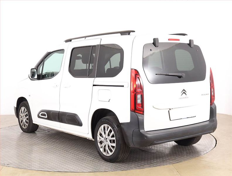Citroën Berlingo (2020) Feel 1.5 BlueHDi, 5Míst, SR - fotka 4 z 17