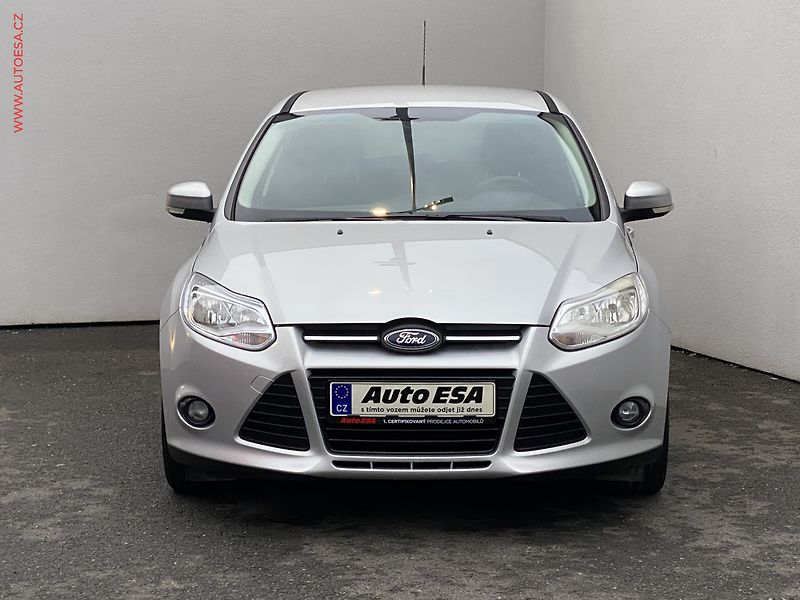 Ford Focus (2012) 1.6 Ti-VCT, Trend, AC, park. - fotka 2 z 15