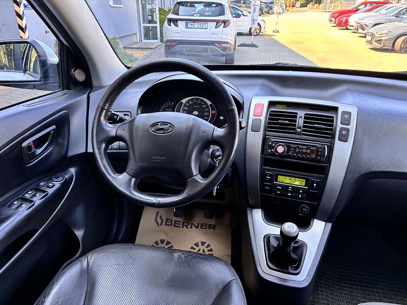 Hyundai Tucson 2.0i 104kW DIGI.KLIMA          - fotka 16 z 22