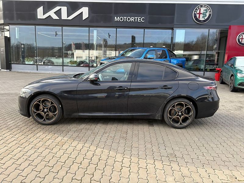 Alfa Romeo Giulia (2025) Intensa 2.0 Turbo 280k AT8 Q4 - fotka 4 z 8